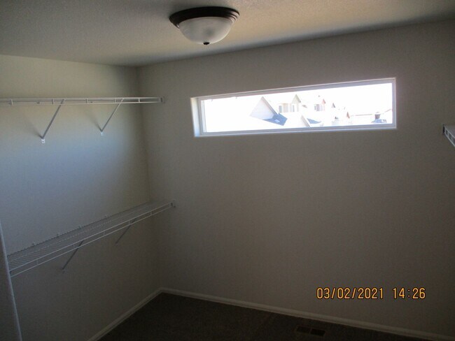 Building Photo - 3 Bed, 2.5 Bath - 2 Story Home in Windsor's Raindance Subdivision! Available Now!