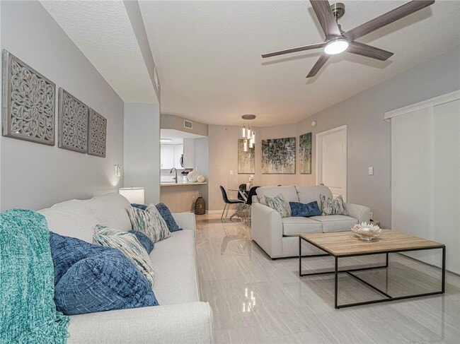 Building Photo - 5080 Fairways Cir