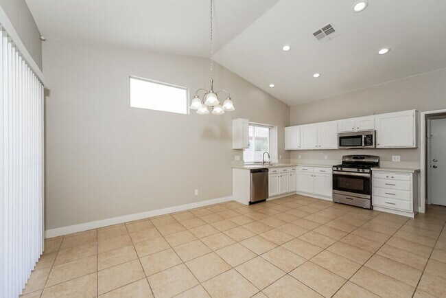 Building Photo - 4234 Inglewood Point St