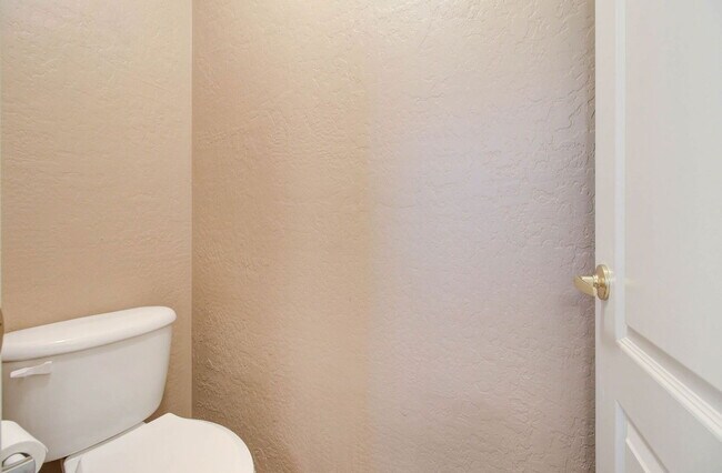 Building Photo - 15882 N 172nd Ln