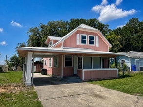 Building Photo - 837 Lafayette Ln