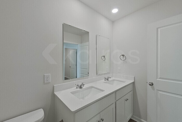 Building Photo - 120 Inez Ave