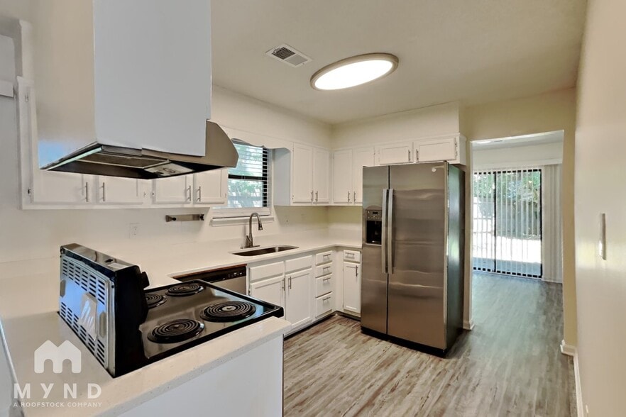 Building Photo - 7225 Little Fawn Pkwy
