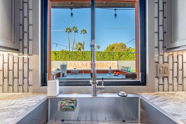 Building Photo - 2222 E Via Escuela