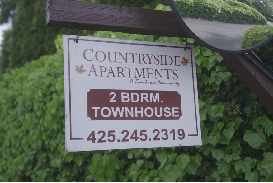 Building Photo - 19301 36th Ave W