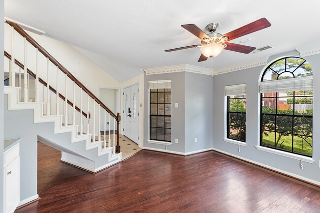 Building Photo - 15107 Easton Park Dr