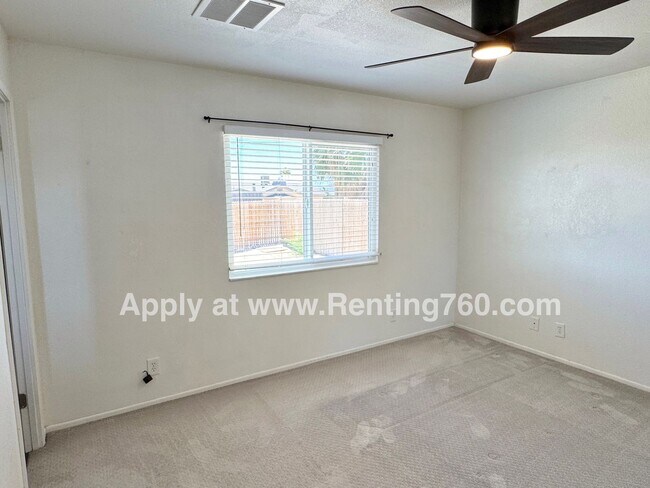 Building Photo - Updated Home Near Military base