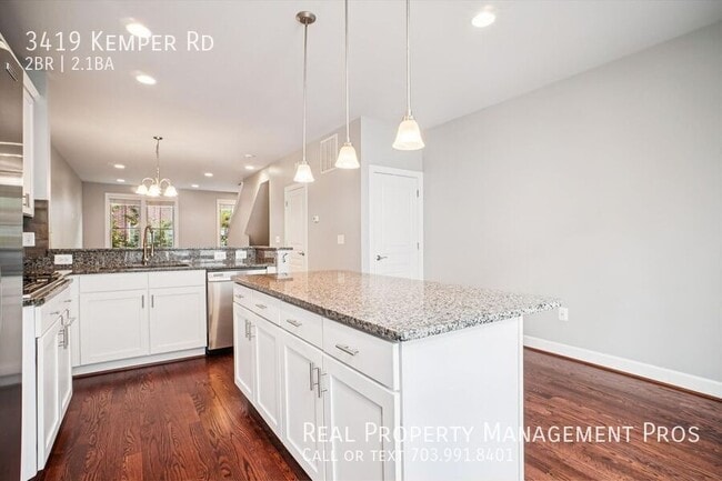 Building Photo - 3419 S Kemper Rd