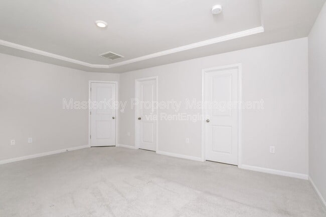 Building Photo - 2061 Caen St