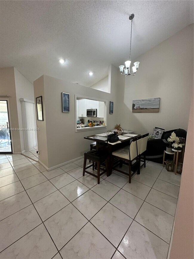 Building Photo - 9336 Ketay Cir