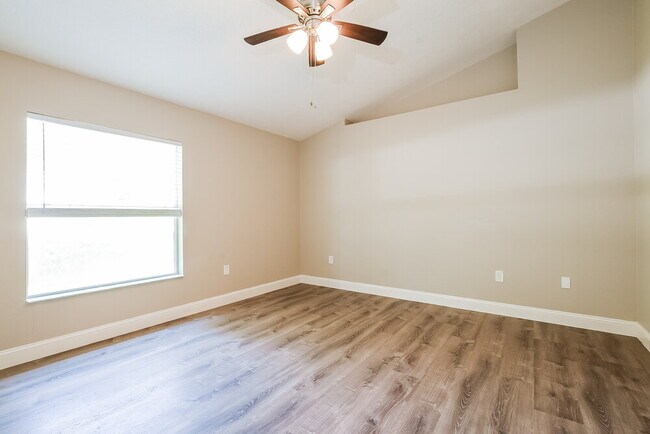 Building Photo - 2366 Tealwood Circle