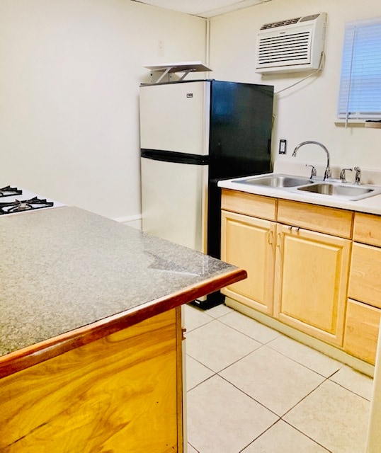 Building Photo - 215 Princeton Dr SE