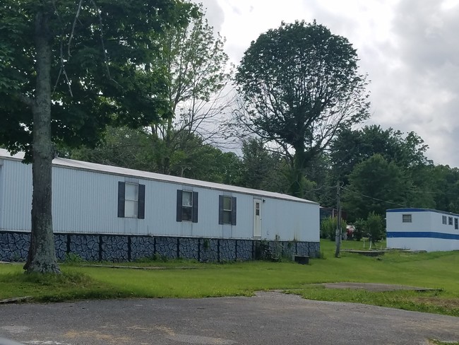 Building Photo - Suburban Mobile Home Park