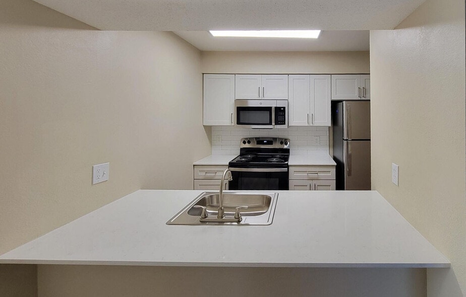 Building Photo - Casa De Fuentes