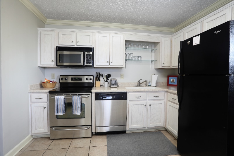 Building Photo - 206 Edinburgh Way