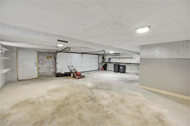 Building Photo - 34 Cherry Hill Rd