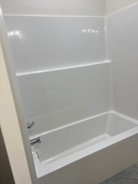 Building Photo - 299 Sara St