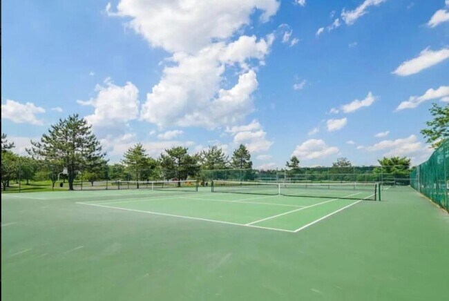 Building Photo - 1602 Society Pl