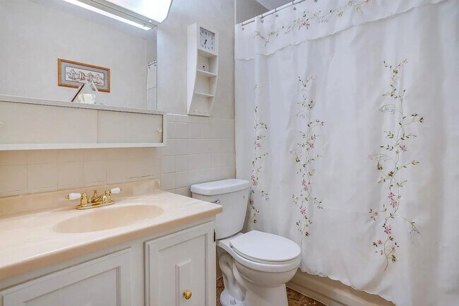 Building Photo - Manchester NH