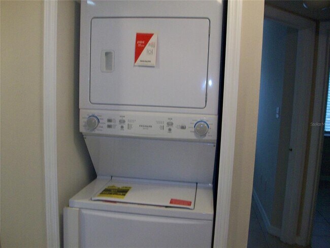 Building Photo - 495 Las Cortes Ln