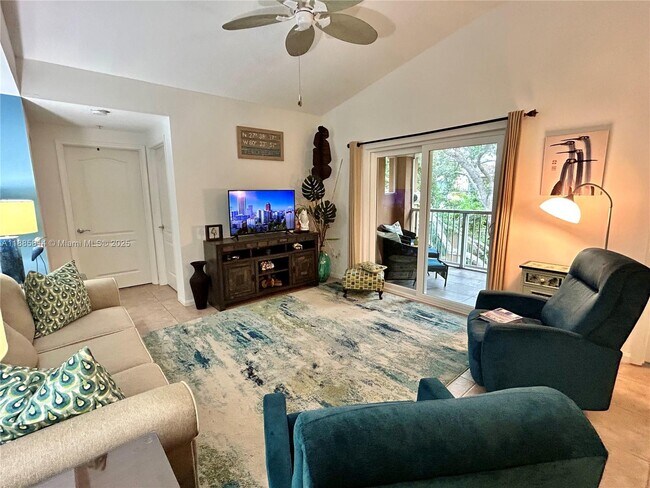 Building Photo - 5080 Fairways Cir