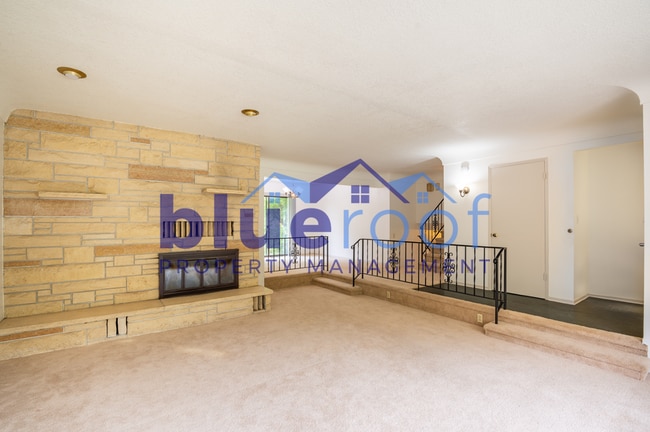 Building Photo - 13333 SE Mill St