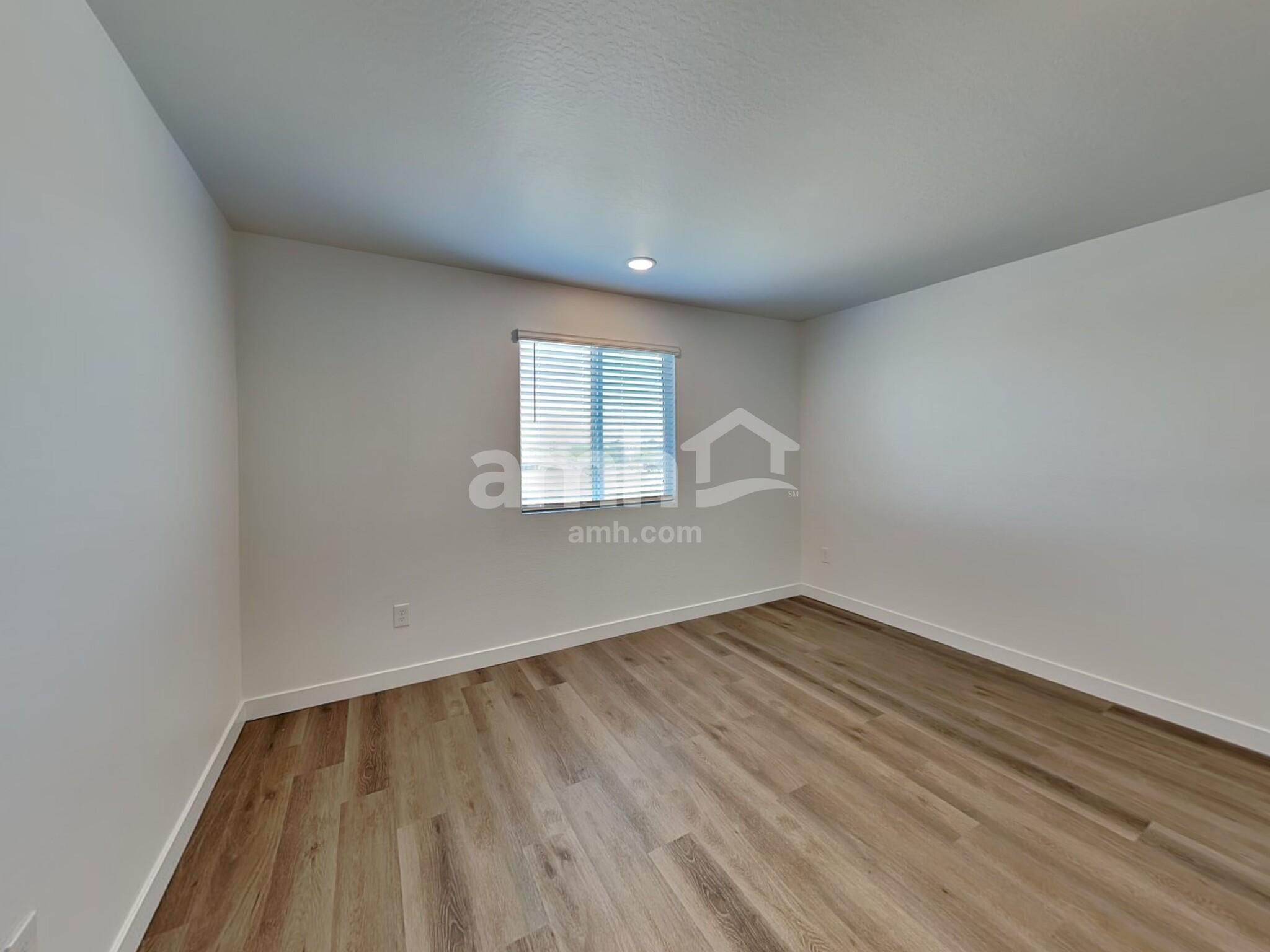 Building Photo - 12503 W Flynn Ln