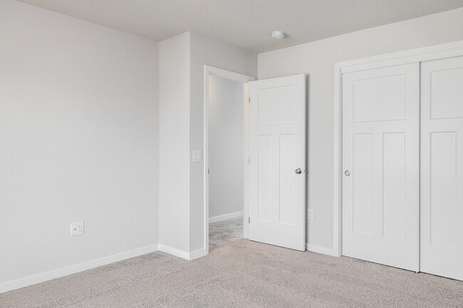 Building Photo - 16637 Goodman Dr