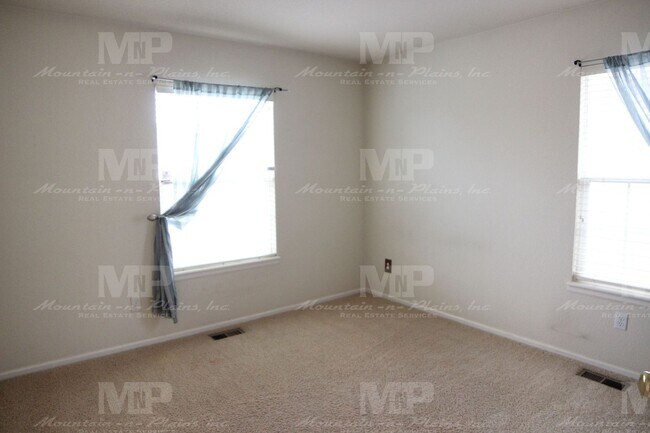 Building Photo - 3826 Eclipse Ln