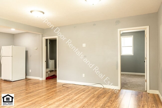 Building Photo - 2 bedroom home now available