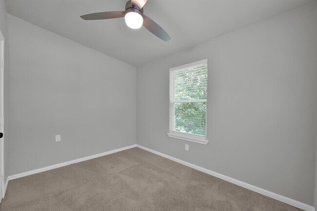 Building Photo - 3391 Arapaho Cir