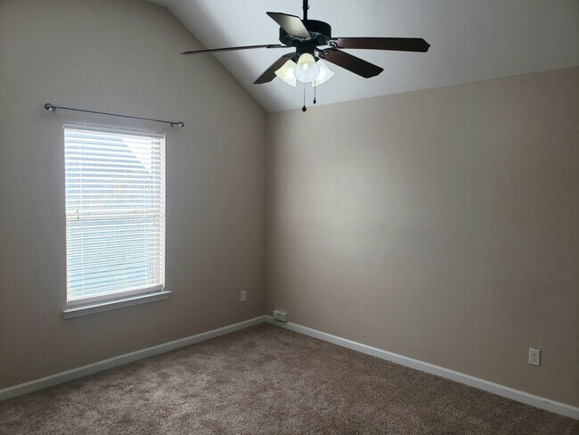 Building Photo - 1112 Grove Landing Ln