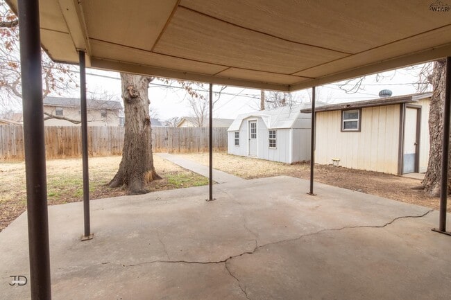 Building Photo - 4646 Sierra Madre Dr