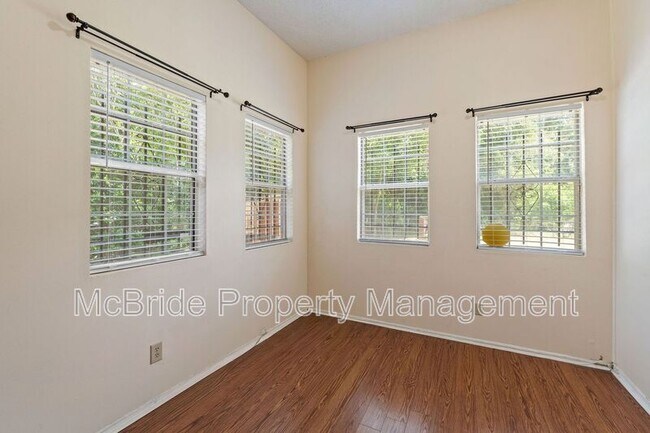 Building Photo - 1739 Cornell Dr