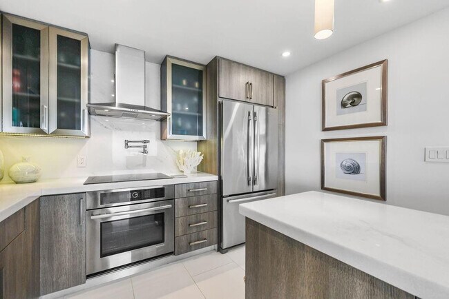 Building Photo - 545 S Fort Lauderdale Beach Blvd