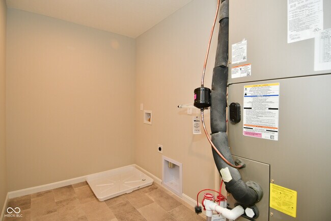 Building Photo - 9732 Evening Sky Way