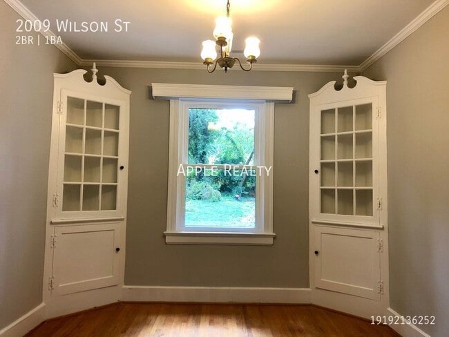 Building Photo - 2009 Wilson St