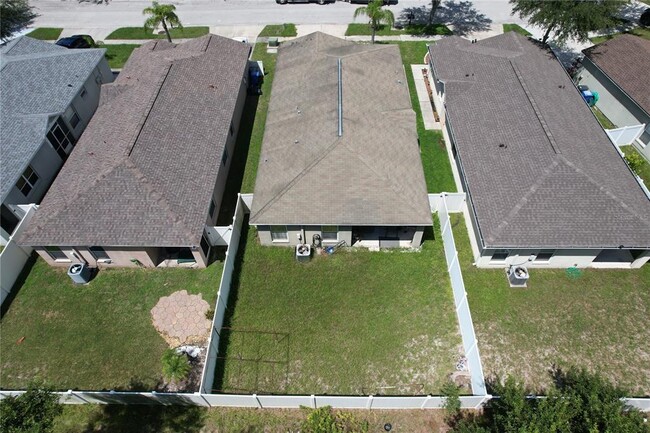 Building Photo - 7862 Carriage Pointe Dr