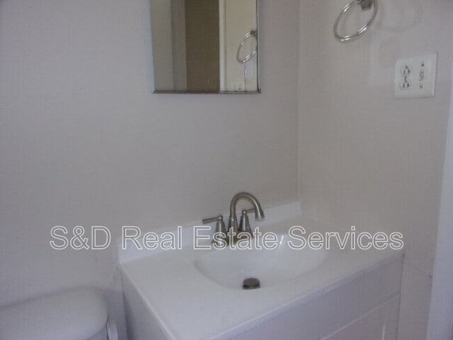 Building Photo - 3021 Balfour Ave