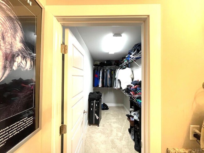 Building Photo - 3046 Fulton St