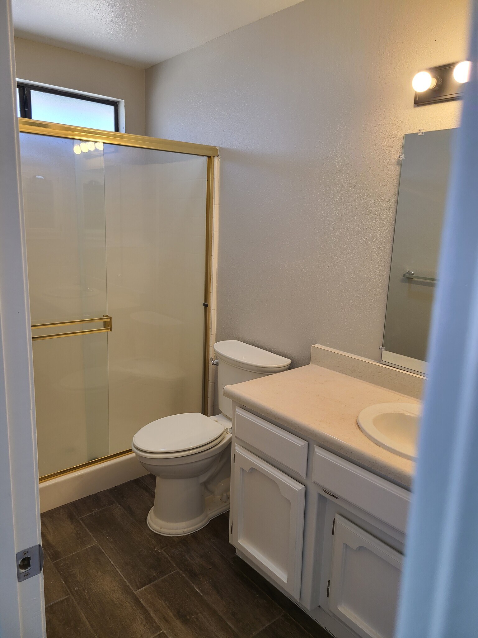 Master Bath - 8567 Jimson Ave