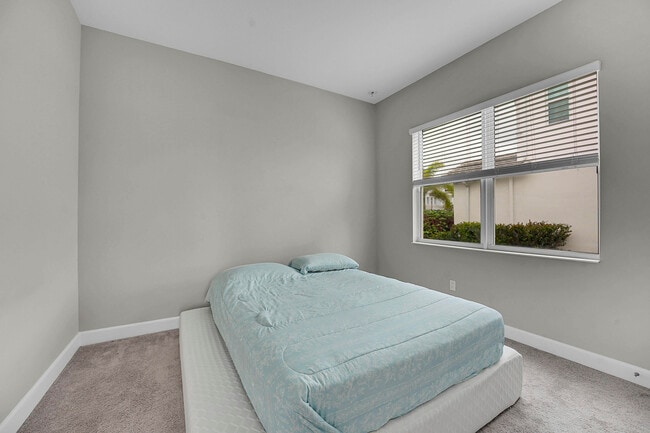Building Photo - 5530 Macoon Wy