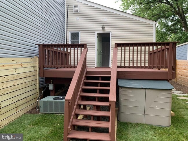 Building Photo - 22 E Reed Ave