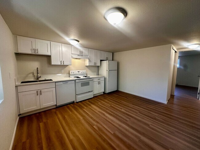 Building Photo - Welcome to Luradel Street Apartments – Com...