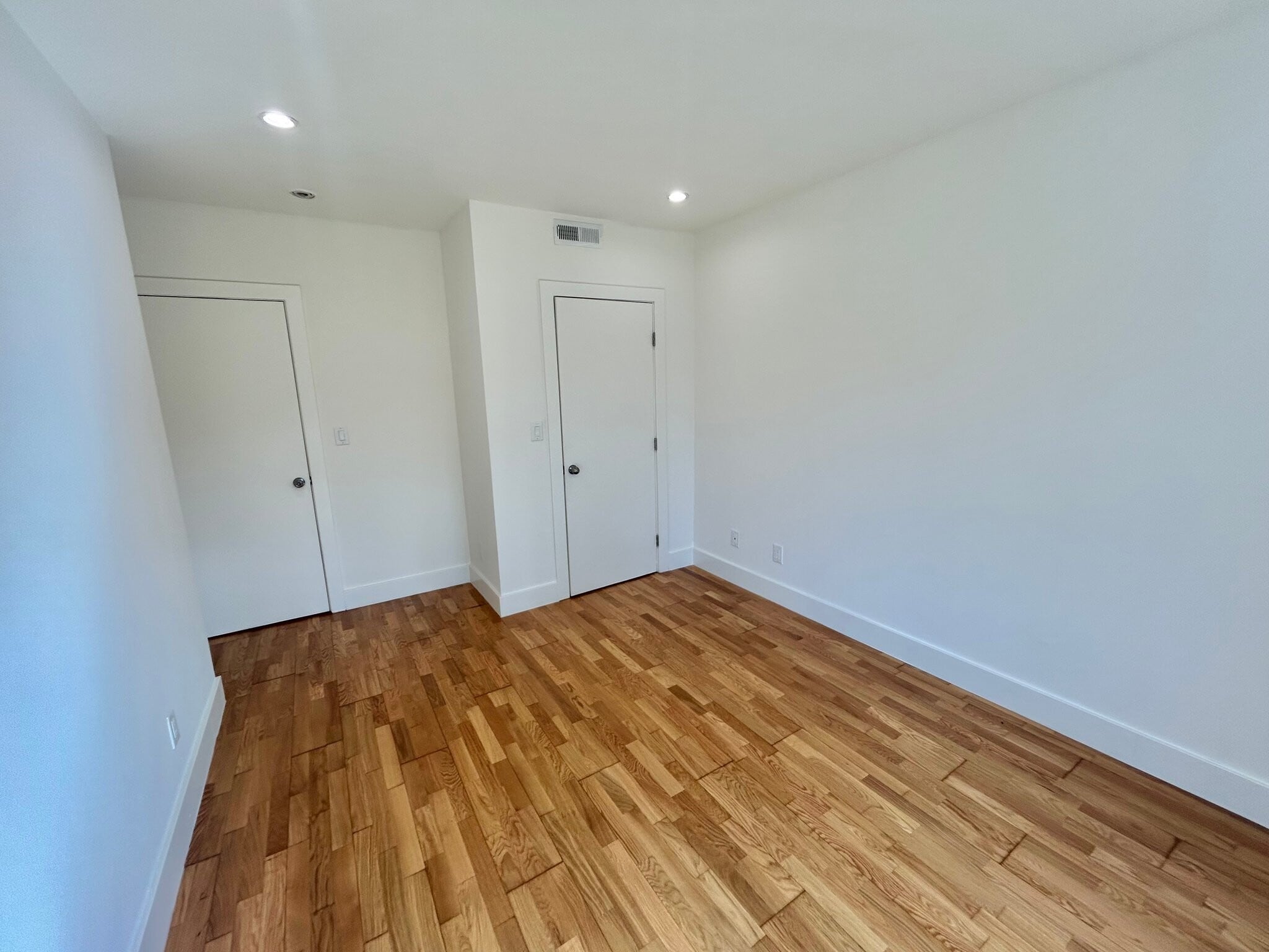 Building Photo - 1381 Revere Ave