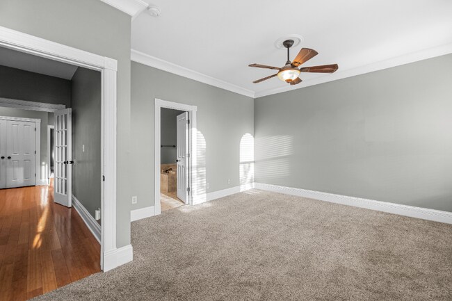 Building Photo - 2213 Missouri Ave