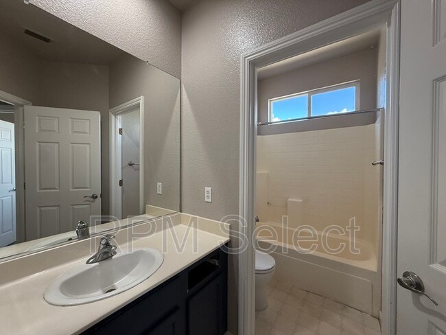 Building Photo - 8258 Lauffer Way