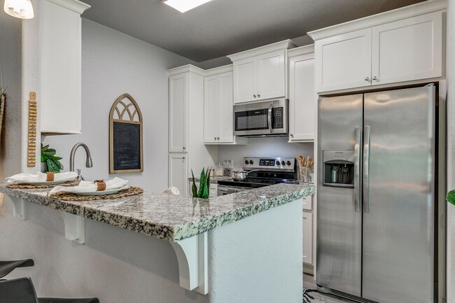 Building Photo - 6160 Eckhert RoadUnit 1005