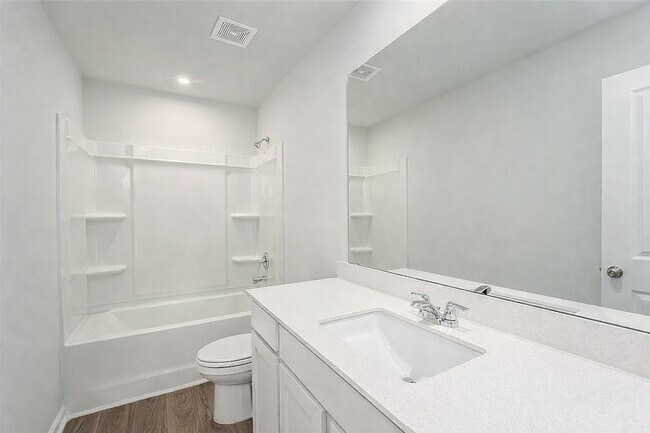 Building Photo - 3 bedrooms, 2 1/2 bathrooms in Richmond Hill's Heartwood Community