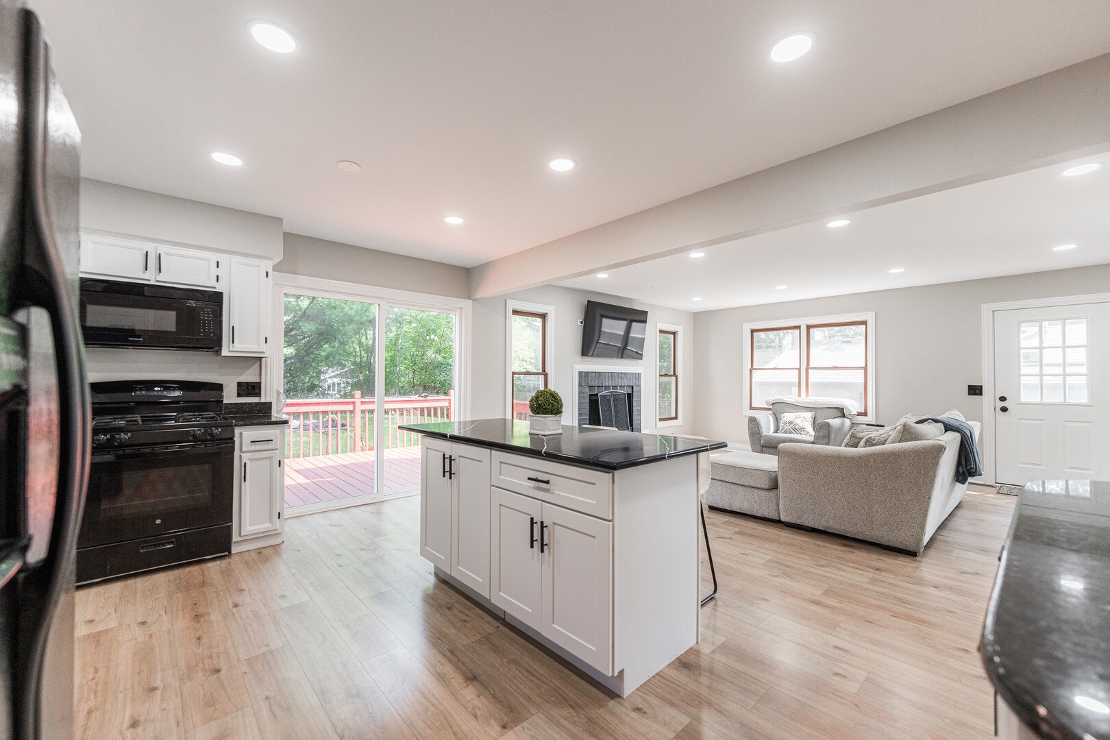 Building Photo - 1012 W Dale Ave